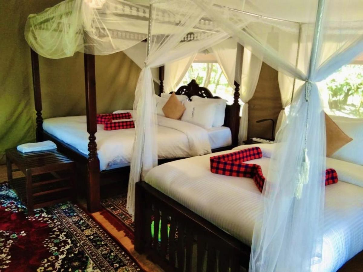 מלון Narok Lorian Safari Camp Limited מראה חיצוני תמונה